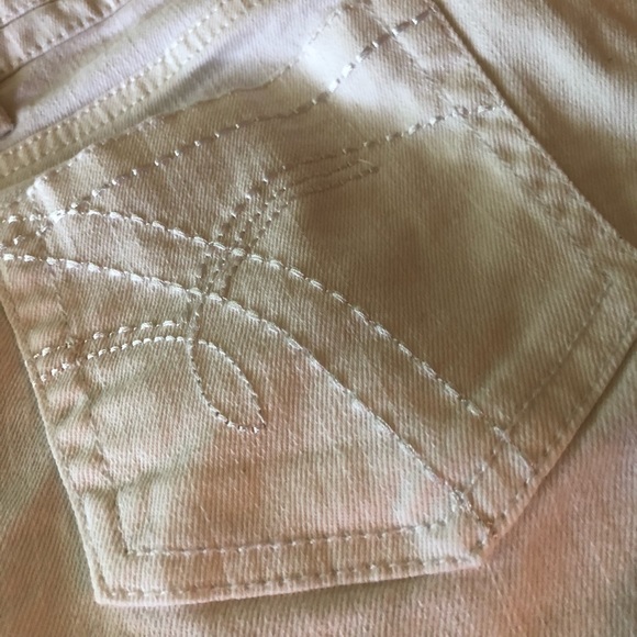 Arizona White Bermuda Shorts - Picture 3 of 3